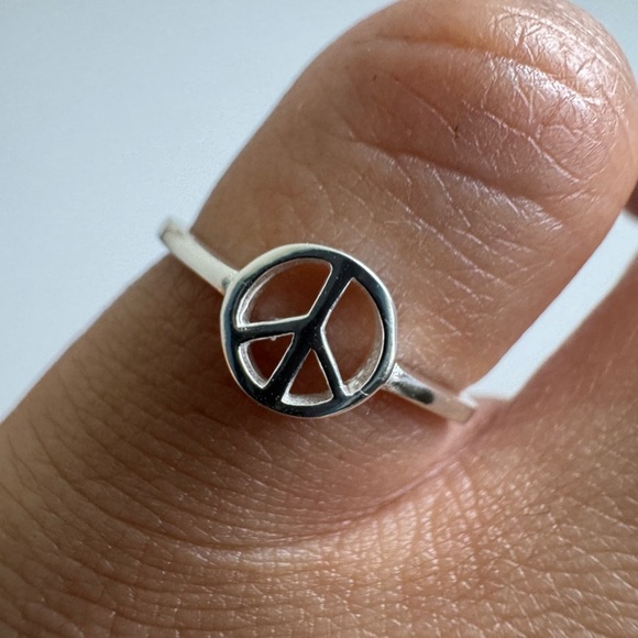 Sterling Silver 925 Peace Sign Ring - Picture 1 of 9